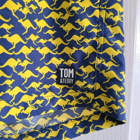TOM & TEDDY Gold and Blue Jumping Kangaroo UPF50+ Swim Shorts Men's Size Small - Picture 4 of 12